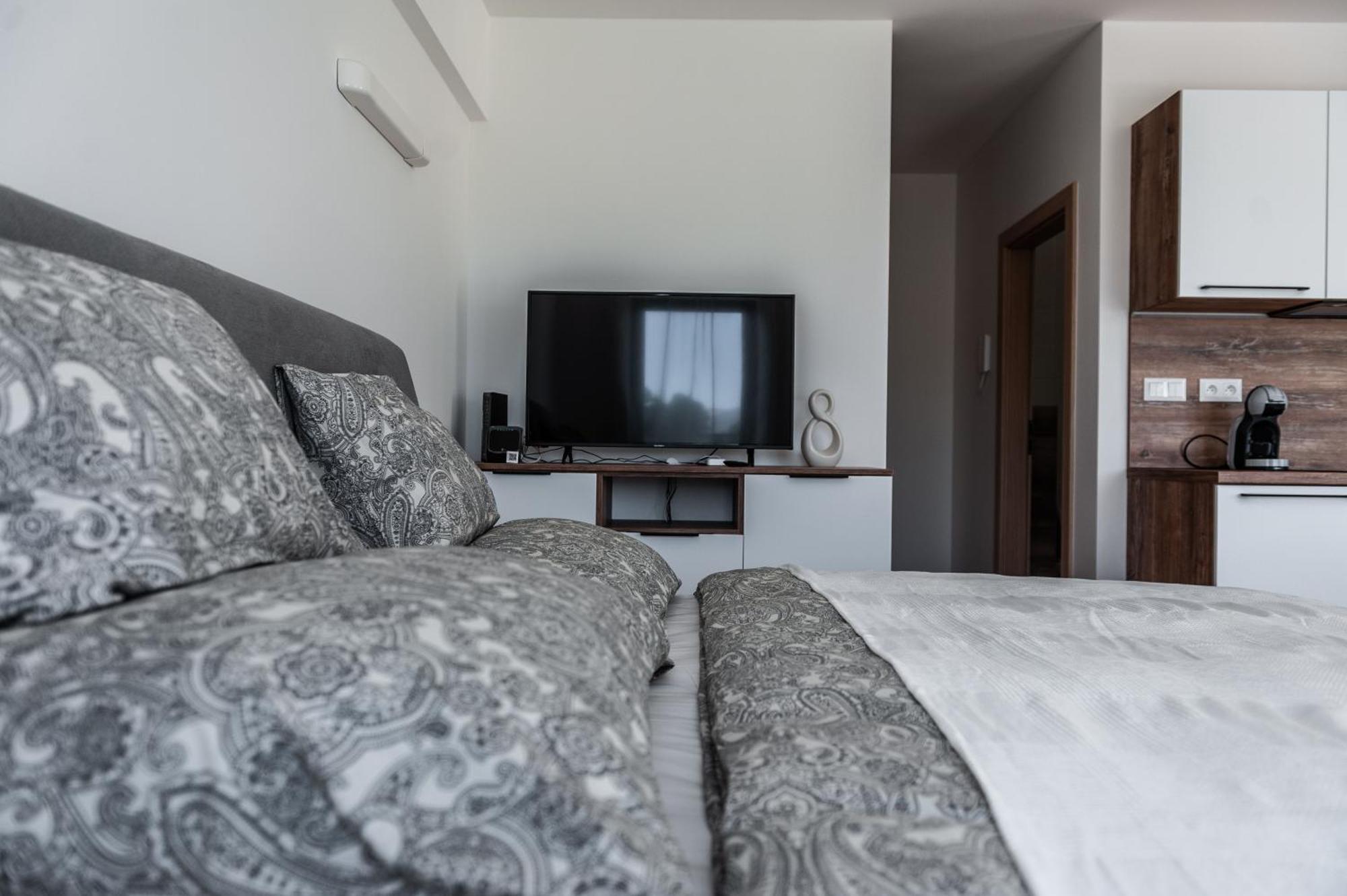 Apartmany Besen Besenova Bagian luar foto