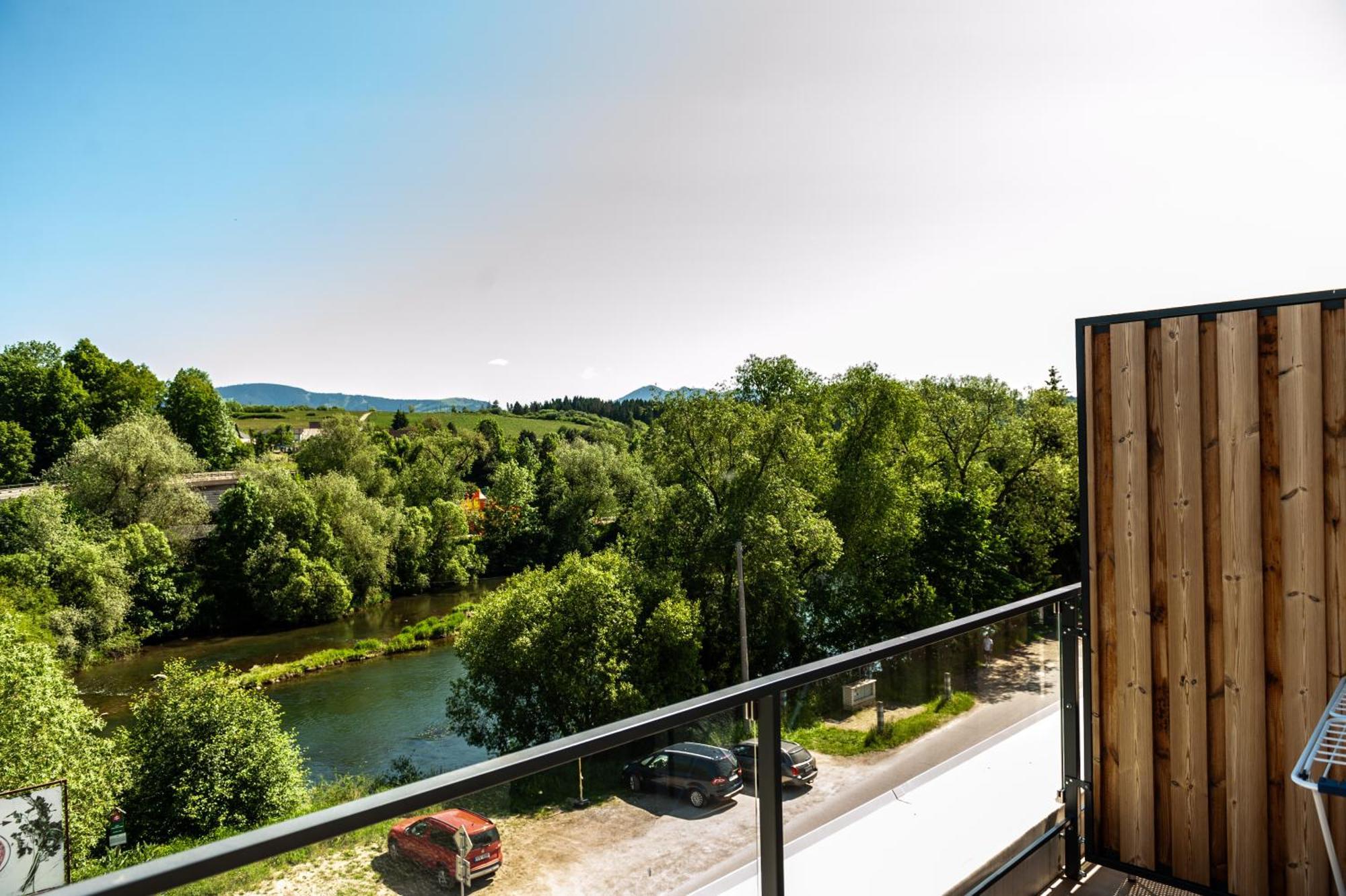 Apartmany Besen Besenova Bagian luar foto